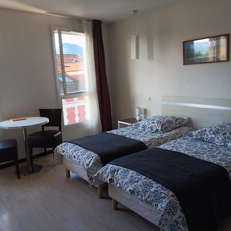 Studio 24M2 Au 4Eme Etage Ascenseur A Cote De La Gare Sncf ลูร์ด ภายนอก รูปภาพ