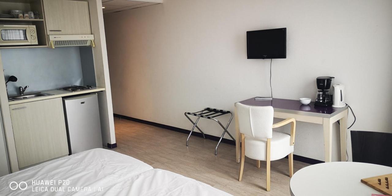 Studio 24M2 Au 4Eme Etage Ascenseur A Cote De La Gare Sncf ลูร์ด ภายนอก รูปภาพ