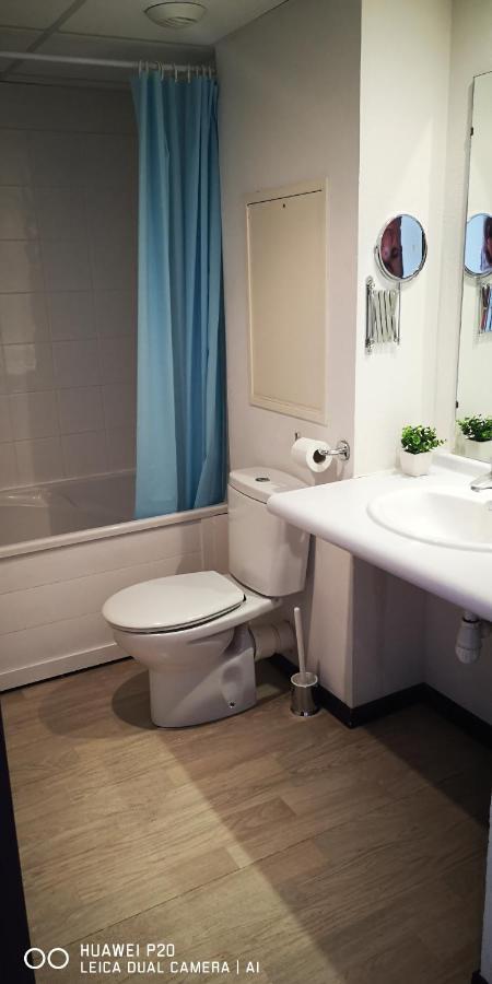 Studio 24M2 Au 4Eme Etage Ascenseur A Cote De La Gare Sncf ลูร์ด ภายนอก รูปภาพ